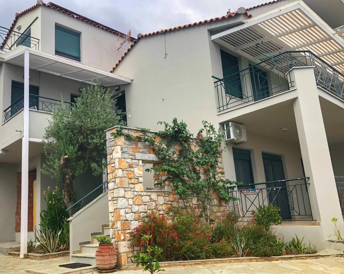 Azzurro Hotel Katsaros  ภายนอก รูปภาพ