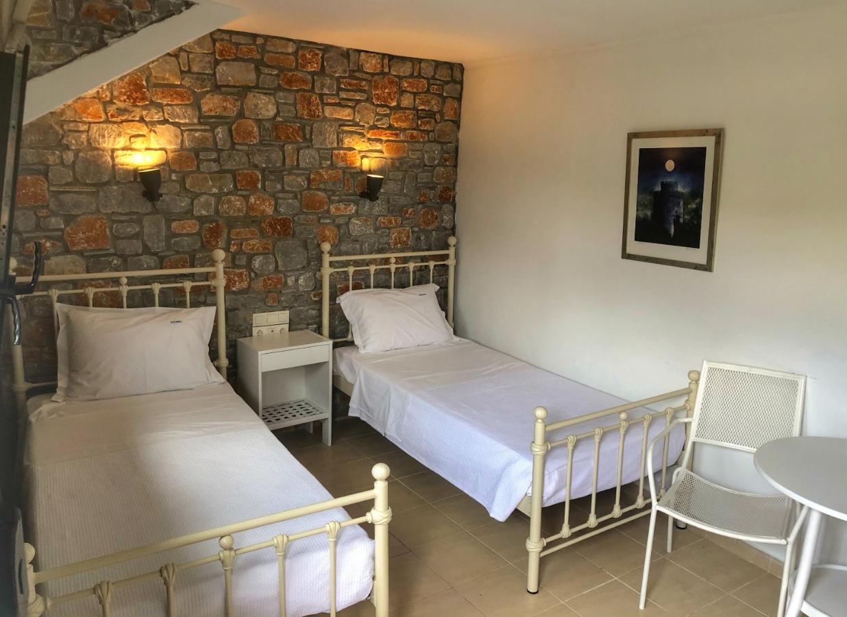 Azzurro Hotel Katsaros  ภายนอก รูปภาพ