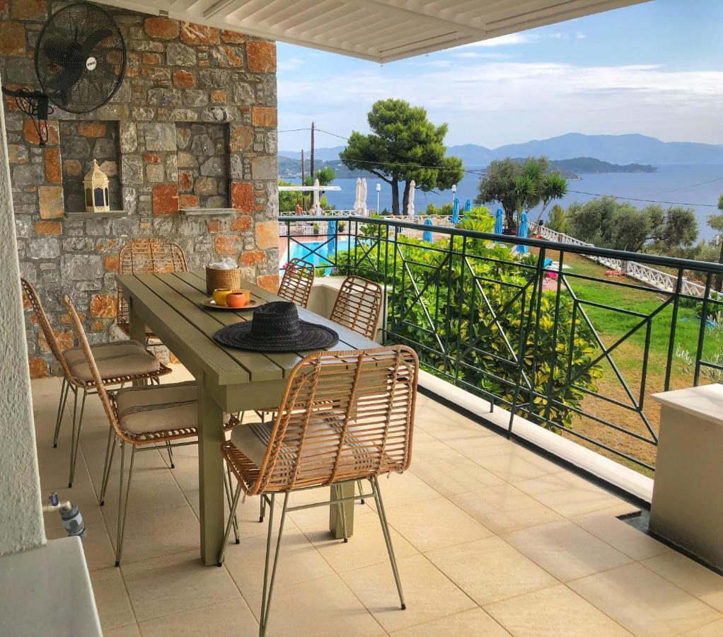 Azzurro Hotel Katsaros  ภายนอก รูปภาพ