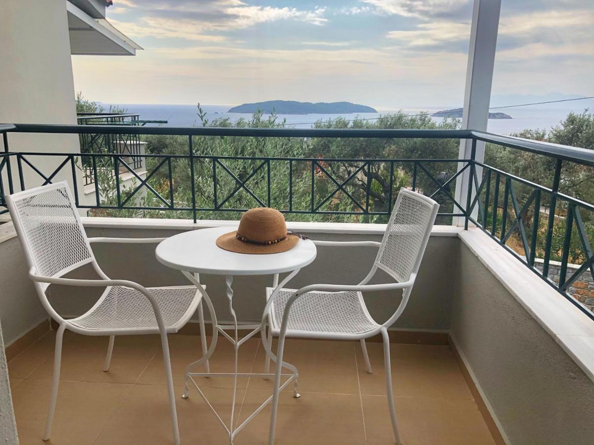 Azzurro Hotel Katsaros  ภายนอก รูปภาพ