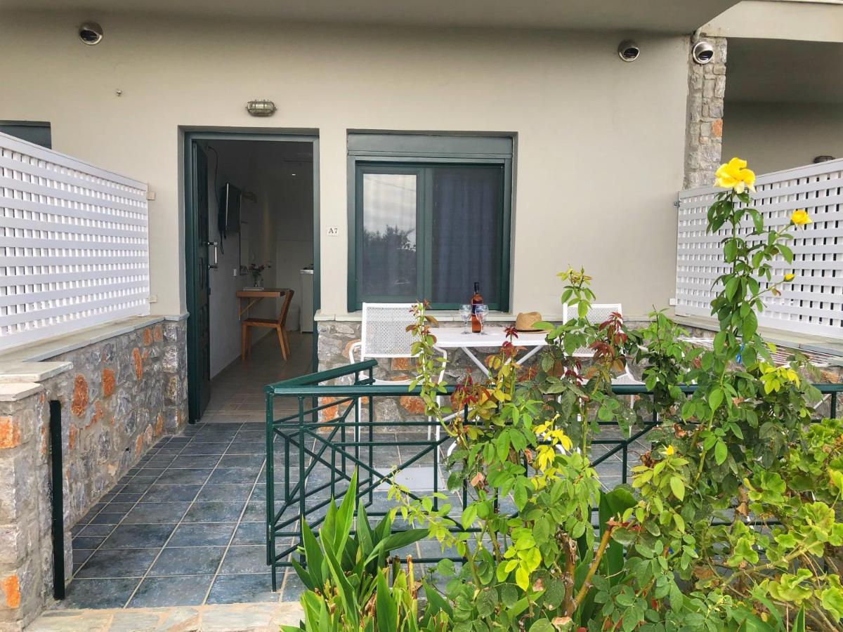 Azzurro Hotel Katsaros  ภายนอก รูปภาพ