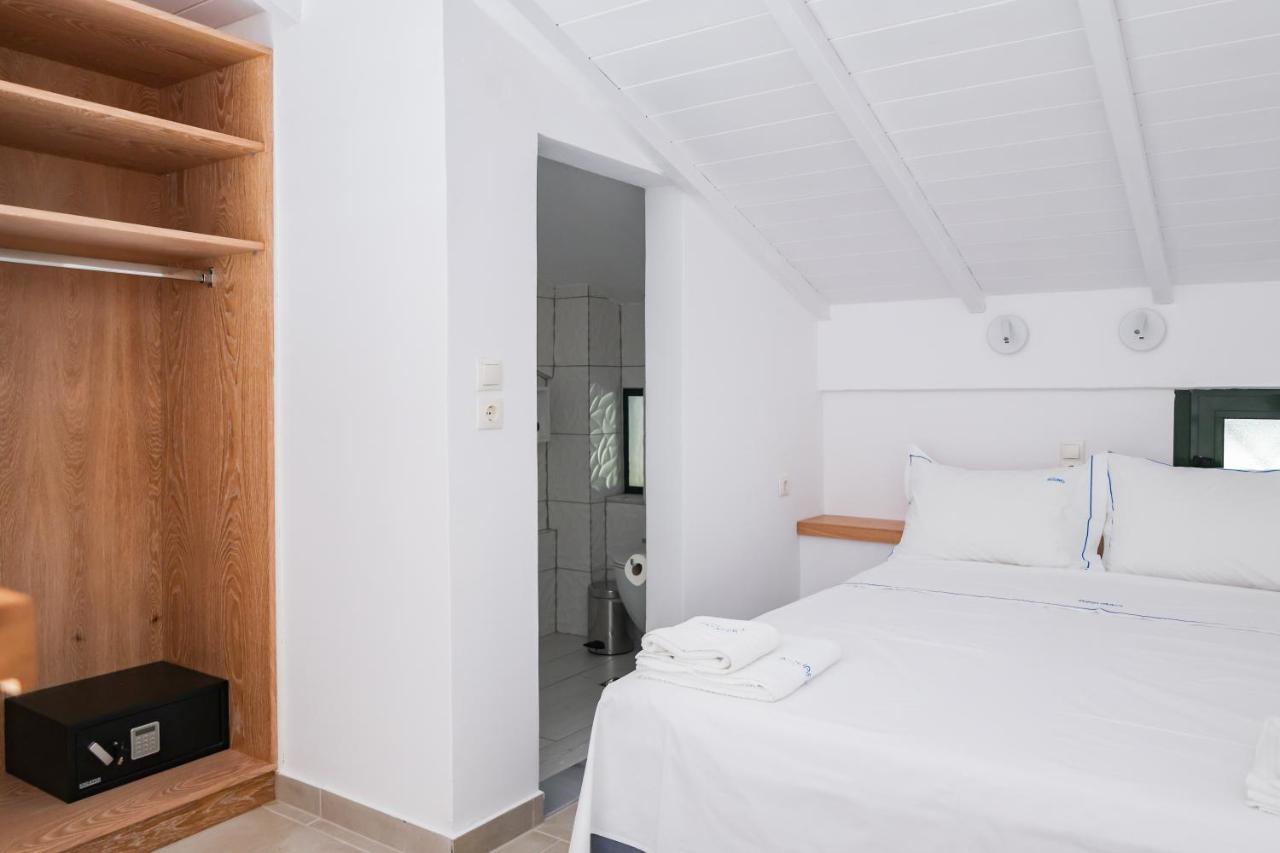 Azzurro Hotel Katsaros  ภายนอก รูปภาพ