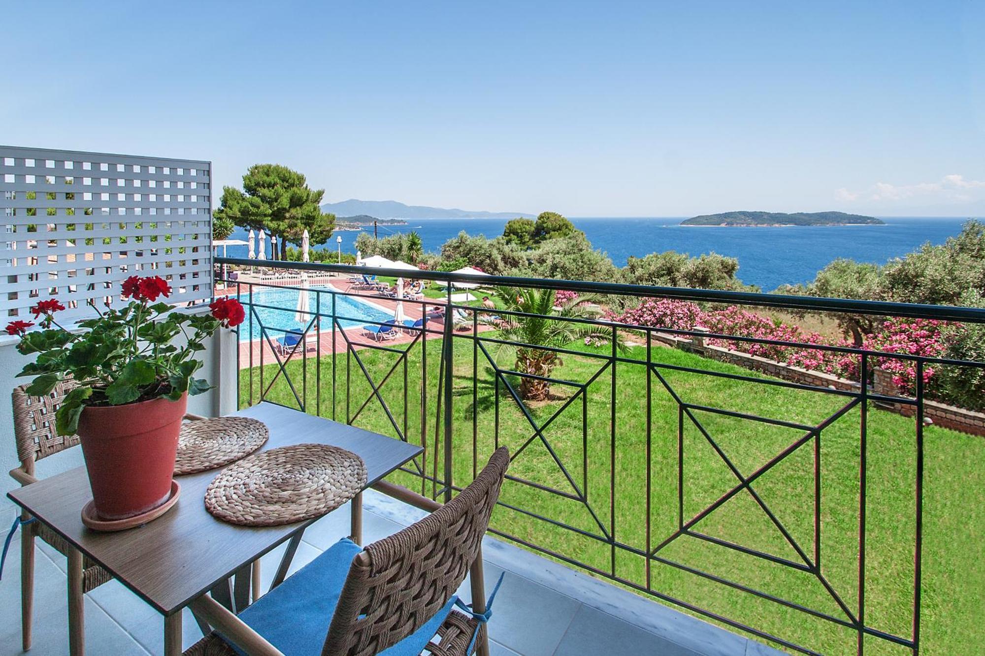 Azzurro Hotel Katsaros  ภายนอก รูปภาพ